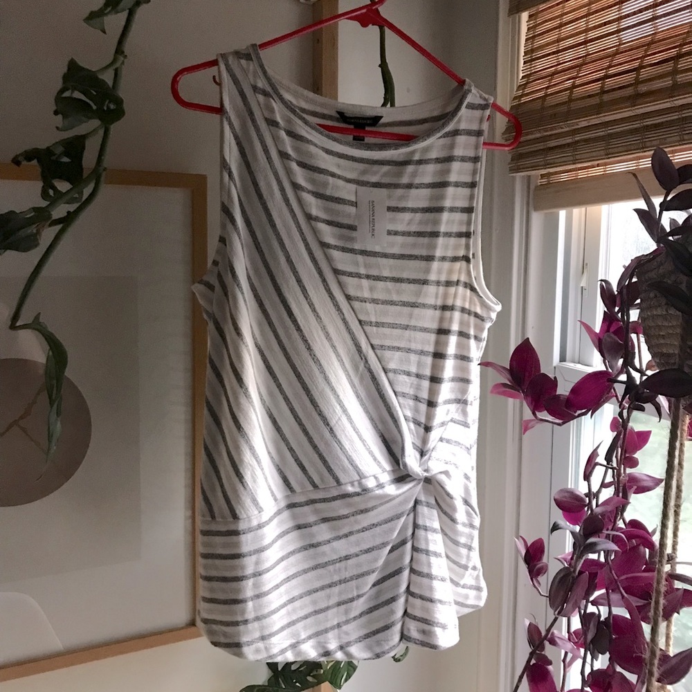 NWT Striped Sleeveless Tanktop